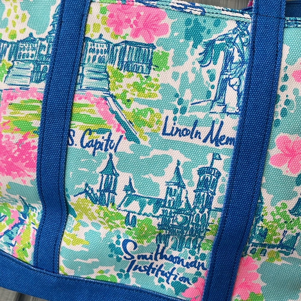 Lilly Pulitzer Mercato Tote "Lilly Loves DC" - NWT - Picture 2 of 11